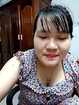  Babyrose  online show from 10.13.25