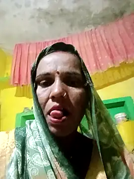 Snapshot of Pinky12A chatting on 09.24.25 Pinky12A online show from 09.24.25