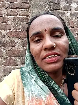 Snapshot of Pinky12A chatting on 10.08.25 Pinky12A online show from 10.08.25