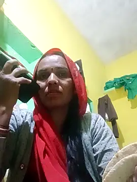 Snapshot of Pinky12A chatting on 11.06.25 Pinky12A online show from 11.06.25