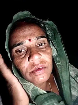 Snapshot of Pinky12A chatting on 11.13.25 Pinky12A online show from 11.13.25