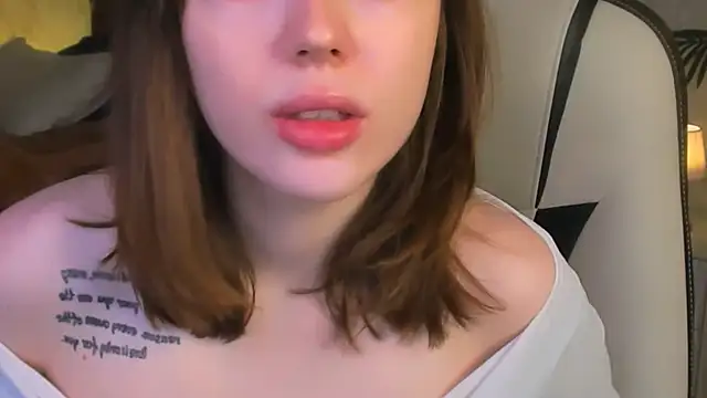 Lunar Lily online show from 12.20.25