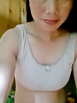 Snapshot of LyyChac chatting on 09.16.25 LyyChac online show from 09.16.25