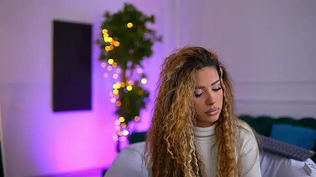 SiennaRuh online show from 03.05.26