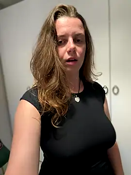 TenderLaGlamor online show from 09.22.25