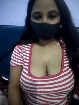 Snapshot of Lusty-radhika chatting on 11.24.25 Lusty-radhika online show from 11.24.25