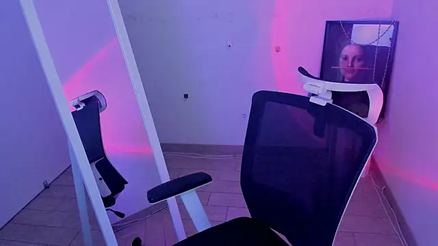 Sandra Curly online show from 04.18.26