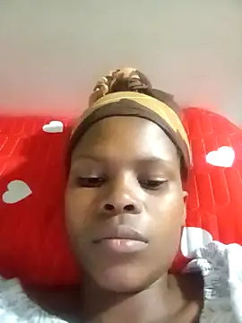 Snapshot of Caramelchick01 chatting on 10.03.25 Caramelchick01 online show from 10.03.25