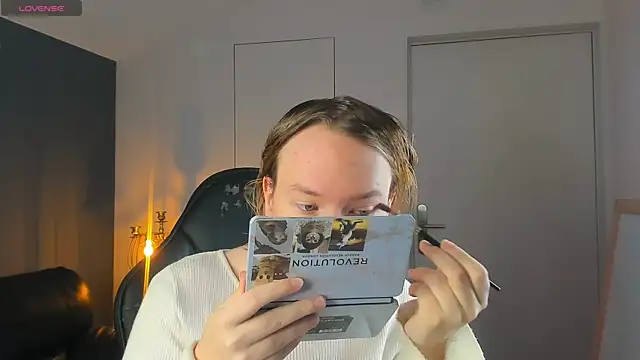 Snapshot of Amanda_Butlerr chatting on 10.22.25 Amanda Butlerr online show from 10.22.25