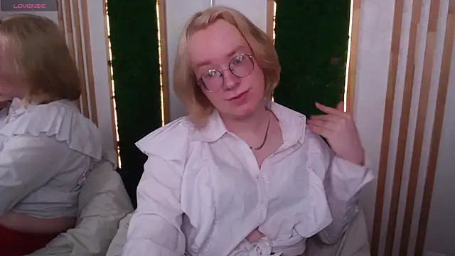 Snapshot of Amanda_Butlerr chatting on 07.14.26 Amanda Butlerr online show from 07.14.26