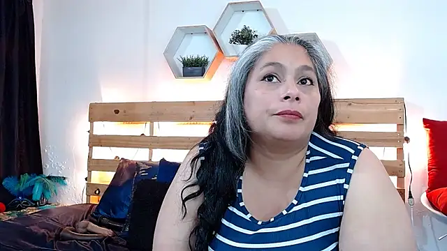 sheila reeves2772 online show from 11.28.25