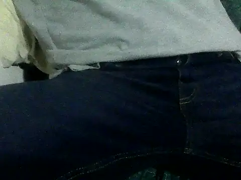 Snapshot of Lucassand chatting on 11.27.25 Lucassand online show from 11.27.25