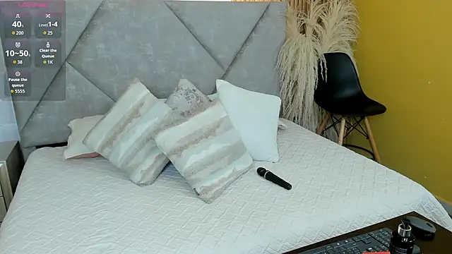 Snapshot of Brunnette_Sensation chatting on 11.26.25 Brunnette Sensation online show from 11.26.25