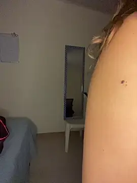 Snapshot of destiny69col chatting on 11.01.25 destiny69col online show from 11.01.25