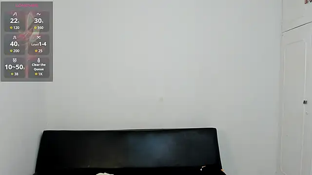 Snapshot of zarek_lux chatting on 02.24.26 zarek lux online show from 02.24.26