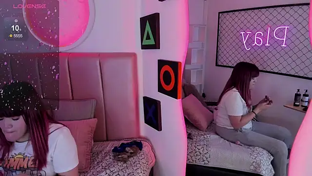 Snapshot of evaa_jones1 chatting on 09.24.25 evaa jones1 online show from 09.24.25