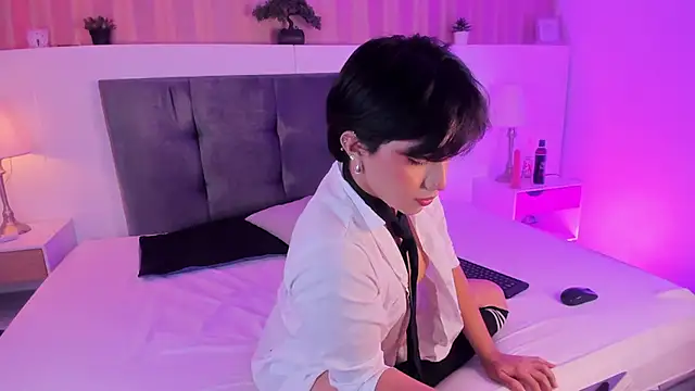 Creamy Angelo online show from 09.26.25