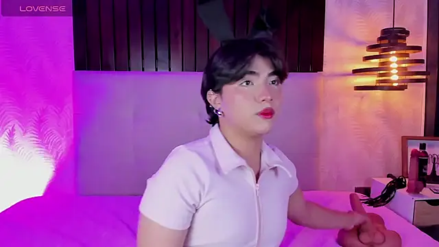 Creamy Angelo online show from 10.23.25