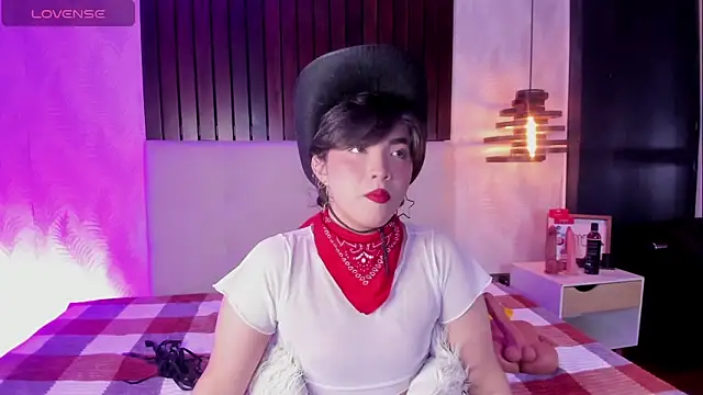 Creamy Angelo online show from 10.30.25