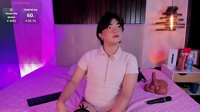 Creamy Angelo online show from 11.26.25