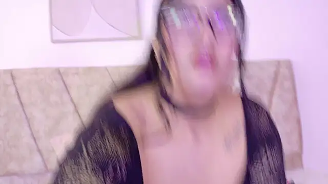 Miia Parker online show from 09.09.25