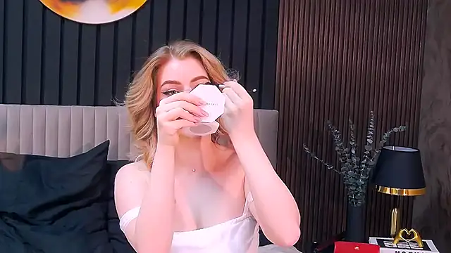 Snapshot of MilanaCeleste chatting on 02.20.26 MilanaCeleste online show from 02.20.26