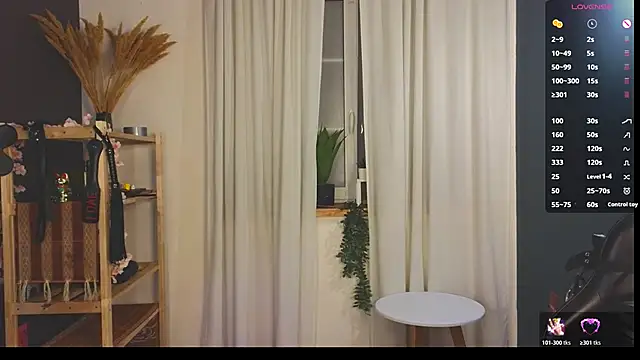 laracroftmansion online show from 11.28.25