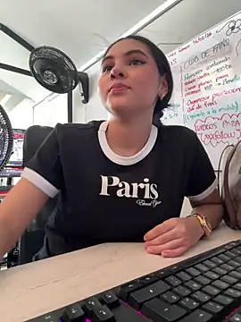 AlinnaRosee  online show from 03.03.26