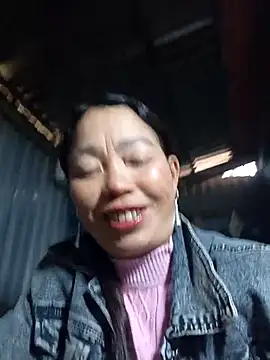 Snapshot of _Helala_ chatting on 02.10.26 Helala online show from 02.10.26