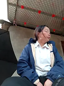 Snapshot of _Helala_ chatting on 02.27.26 Helala online show from 02.27.26