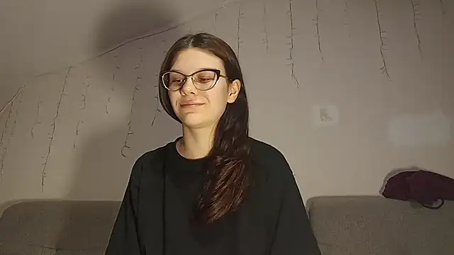 Snapshot of LaVostraDorothy chatting on 04.19.26 LaVostraDorothy online show from 04.19.26