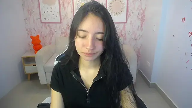 Snapshot of Kylie_ch1 chatting on 11.15.25 Kylie ch1 online show from 11.15.25