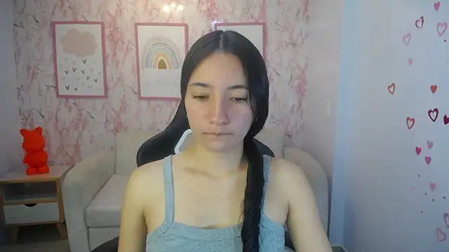 Snapshot of Kylie_ch1 chatting on 12.03.25 Kylie ch1 online show from 12.03.25