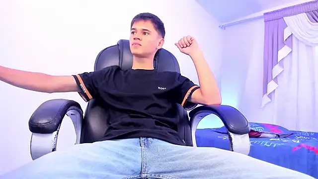 Aron Boyy online show from 10.04.25