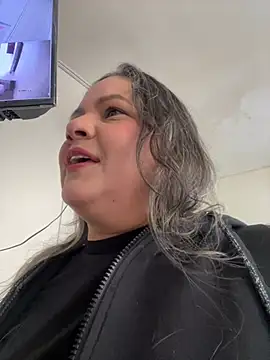 Snapshot of Lucy_Milf_474 chatting on 07.12.26 Lucy Milf 474 online show from 07.12.26