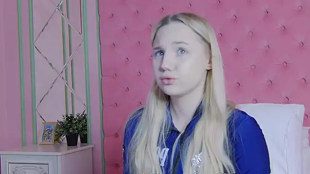 Sky Cutie online show from 02.27.26