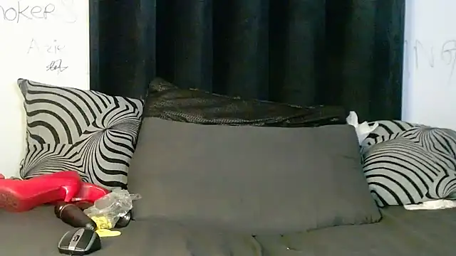 QueenpatieX online show from 02.28.26