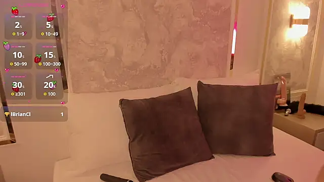 Snapshot of doll_eyees_ chatting on 11.07.25 doll eyees online show from 11.07.25