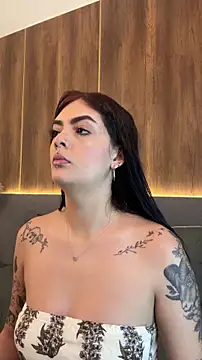 Snapshot of AliceRitter chatting on 10.18.25 AliceRitter online show from 10.18.25