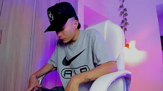 Nascary Fox online show from 09.11.25