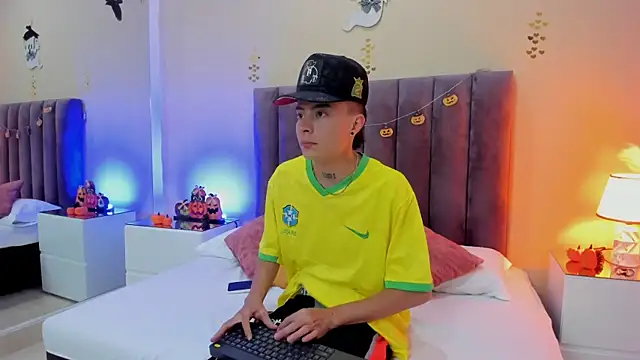 Nascary Fox online show from 10.15.25