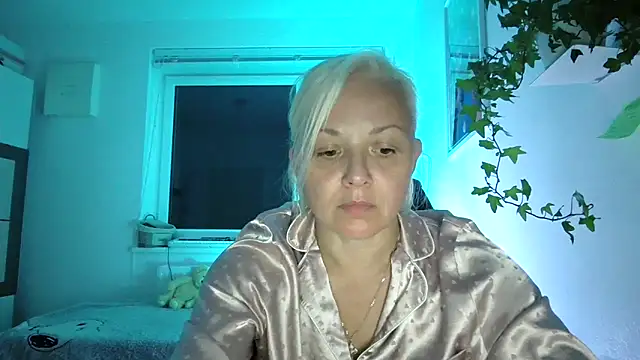 Snapshot of Linsy_Kim chatting on 09.12.25 Linsy Kim online show from 09.12.25