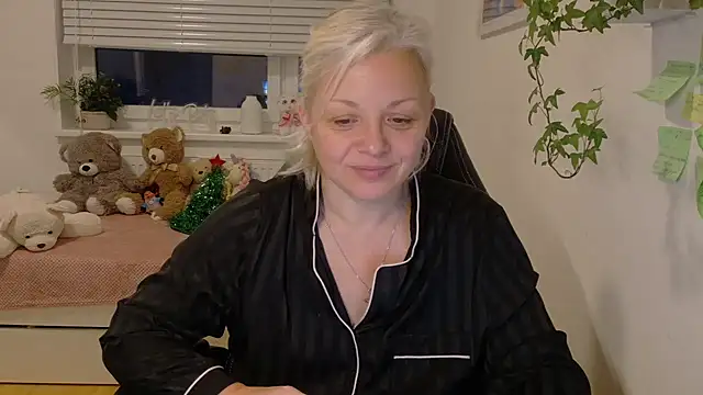 Snapshot of Linsy_Kim chatting on 01.19.26 Linsy Kim online show from 01.19.26