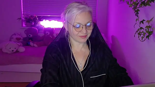 Snapshot of Linsy_Kim chatting on 01.31.26 Linsy Kim online show from 01.31.26