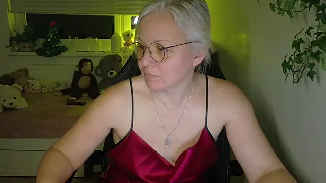 Snapshot of Linsy_Kim chatting on 02.14.26 Linsy Kim online show from 02.14.26