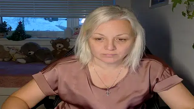 Snapshot of Linsy_Kim chatting on 02.15.26 Linsy Kim online show from 02.15.26