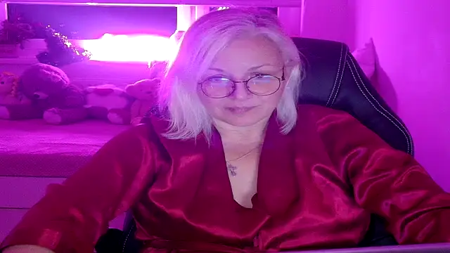 Snapshot of Linsy_Kim chatting on 02.18.26 Linsy Kim online show from 02.18.26