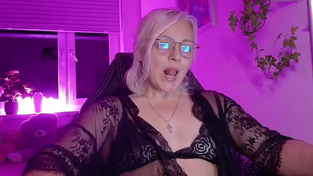 Snapshot of Linsy_Kim chatting on 03.01.26 Linsy Kim online show from 03.01.26