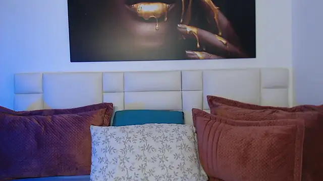 NicoletBlossom online show from 01.14.26