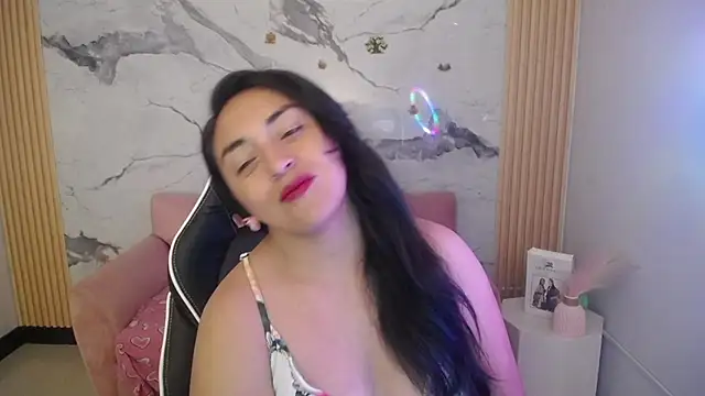 Snapshot of tamara_ch1 chatting on 11.06.25 tamara ch1 online show from 11.06.25